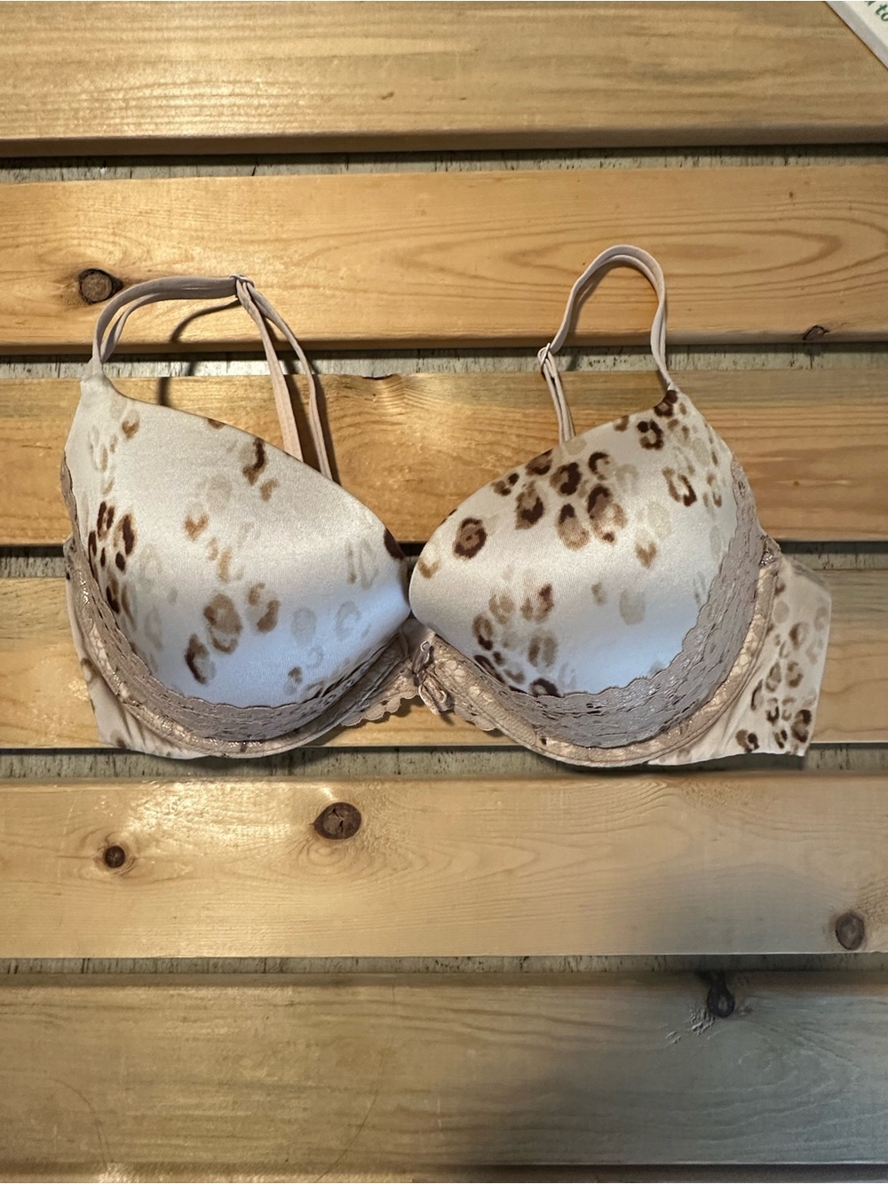 Victoria Secrer Very Sexy push-up bra tan leopard lace detail 36D
